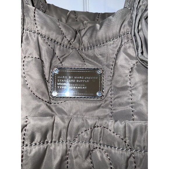 MARC BY MARC JACOBS Workwear Tote Quilted Gray Nylon Pretty Eliza Diaper Bag - Picture 3 of 16